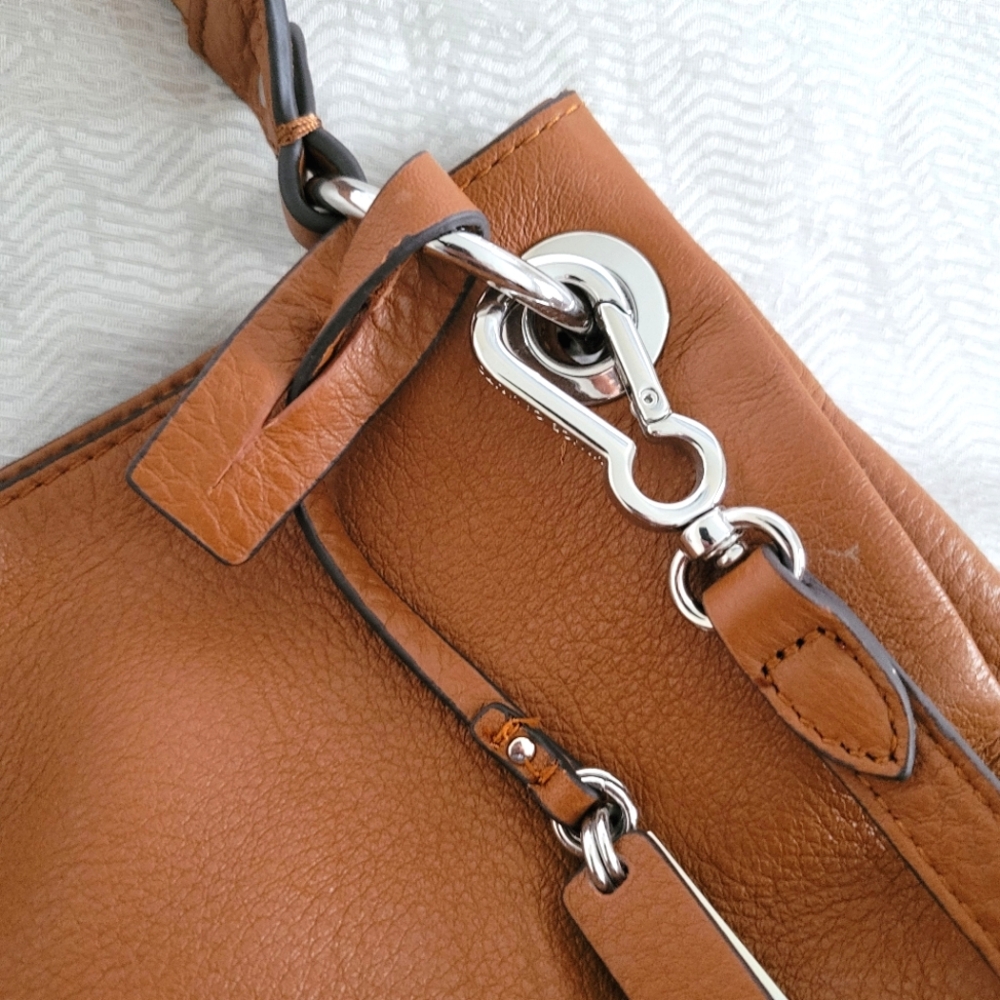 NWT Vince Camuto NWT Nadja Leather Hobo Brown Shoulder Crossbody Handbag - Picture 4 of 10